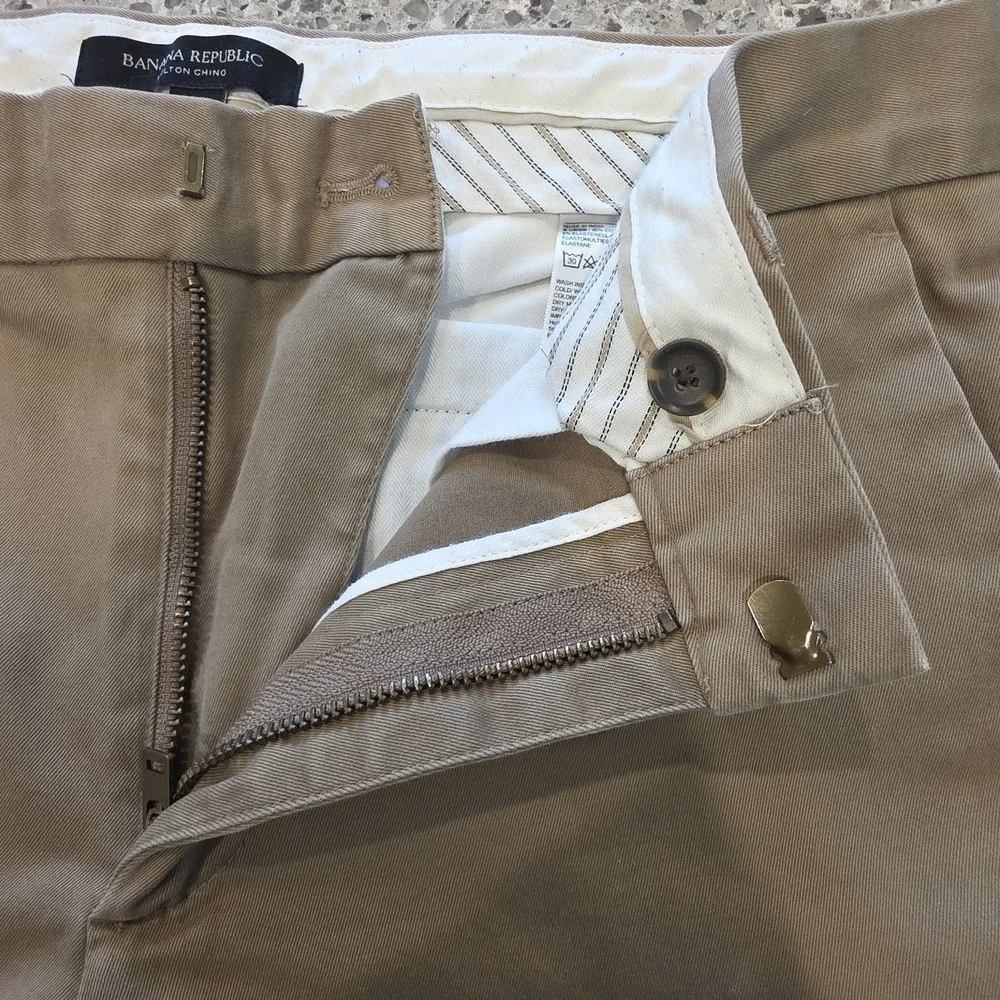 Banana Republic 30x32 Khaki Fulton‎ Skinny Rapid Movement Chino Mens Pants.C135